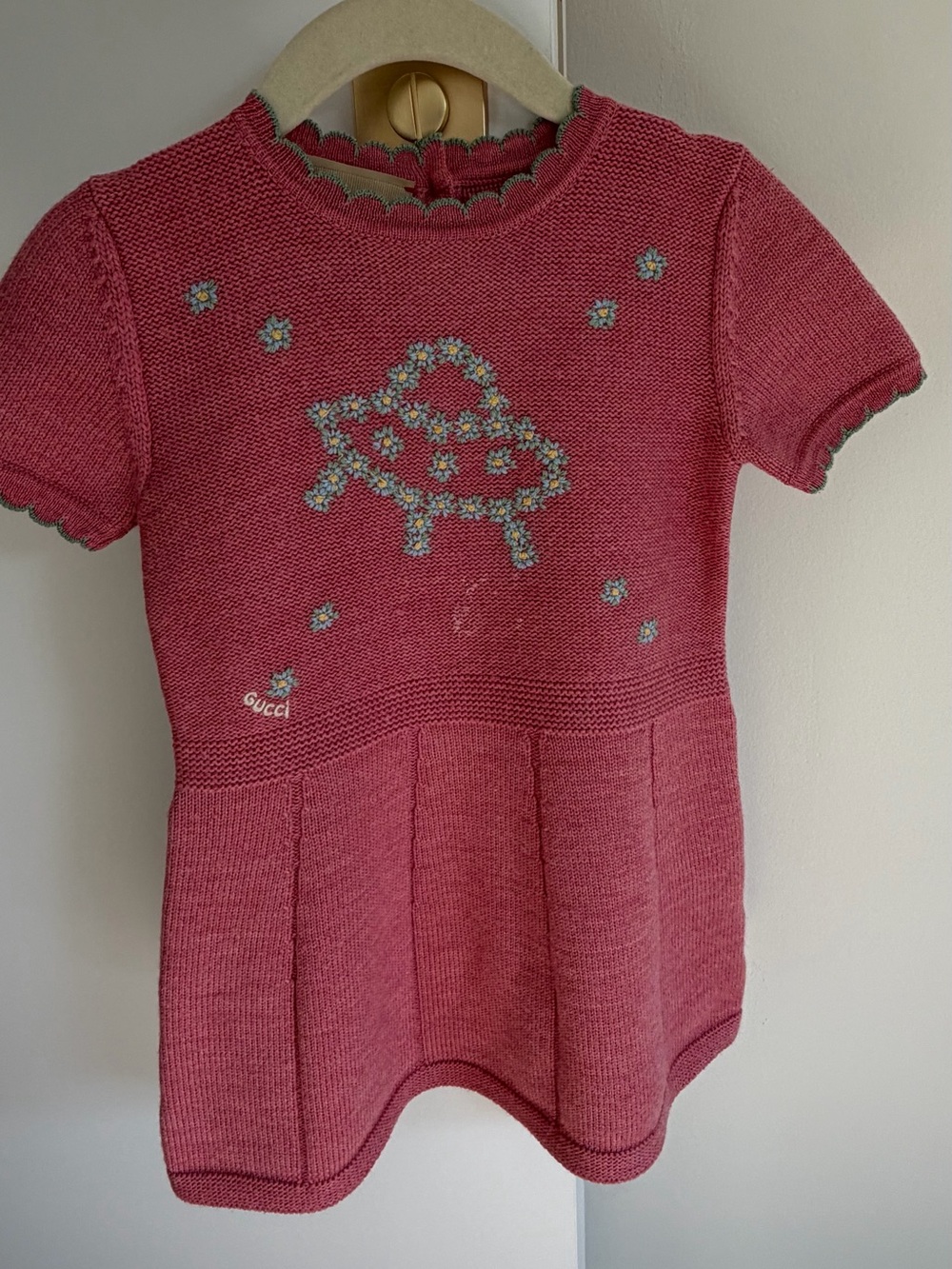 Gucci Pink Knit Kids Dress Top with Embroidered Floral UFO